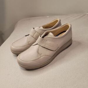 Hush Puppies Women's comfort  Shoes Size 9.5M